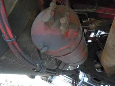 Freightliner FLD120 Air Tank