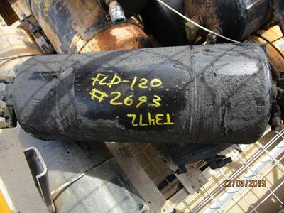 Freightliner FLD120 Air Tank