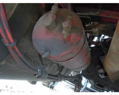 Freightliner FLD120 Air Tank