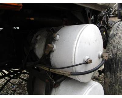 Mack Vision CX613 Air Tank for a Mack CX613 VISION