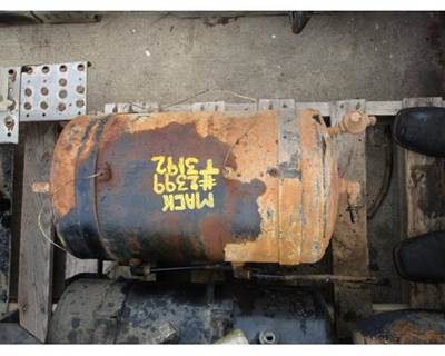 Mack Vision CX613 Air Tank for a Mack CX613 VISION