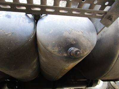 Volvo VNL Air Tank