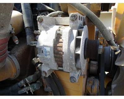 Caterpillar C15 ACERT Alternator for a Peterbilt 387
