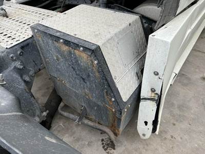 Thermo King CASCADIA 125 Auxiliary Power Unit (APU) for a Freightliner CASCADIA 125