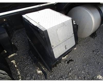 Thermo King CASCADIA 125 Auxiliary Power Unit (APU) for a Freightliner CASCADIA 125