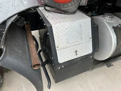 Thermo King T680 Auxiliary Power Unit (APU) for a Kenworth T680