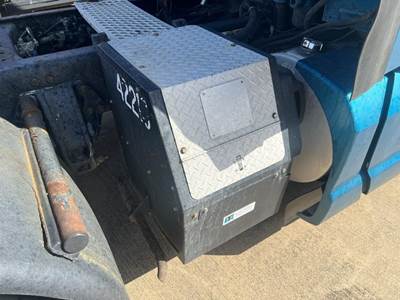 Thermo King T680 Auxiliary Power Unit (APU) for a Kenworth T680