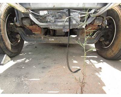 International 4900 Front Axle Assembly