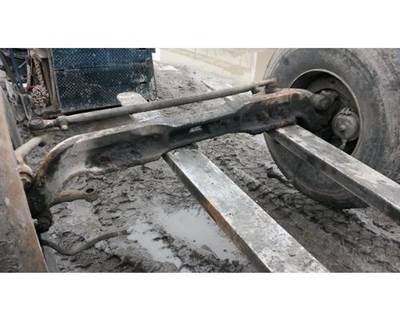 USED ROCKWELL FL931NX64 FRONT AXLE BEAM ASSEMBLY OFF OF AN INTERNATIONAL PAYSTAR