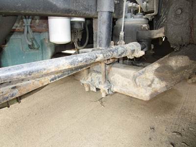 Volvo VNL Front Axle Assembly