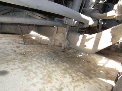 Volvo VNL Front Axle Assembly