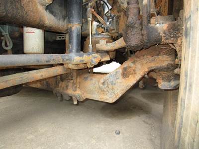 Volvo VNL Front Axle Assembly