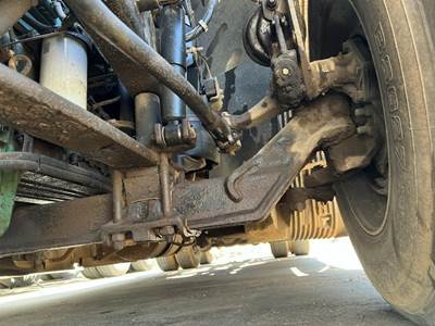 Volvo VNL Front Axle Assembly