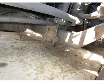 Volvo VNL Front Axle Assembly