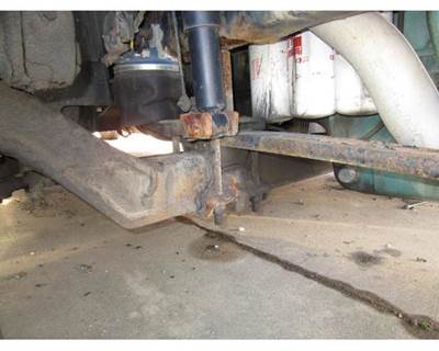 Volvo VNL Front Axle Assembly