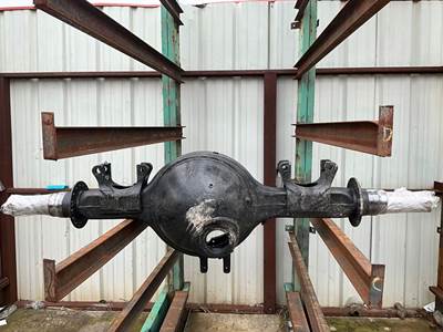 Rockwell RD23160 Rear Axle Assembly