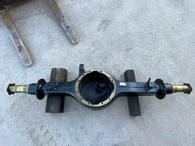 Eaton DS402 Front Axle Housing
