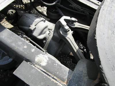 Eaton DS404 Front Axle Housing for a Kenworth T2000