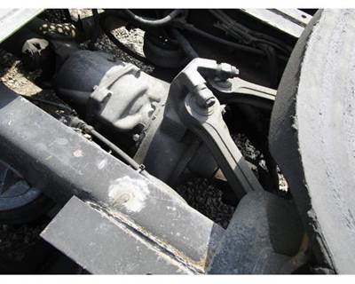 Eaton DS404 Front Axle Housing for a Kenworth T2000