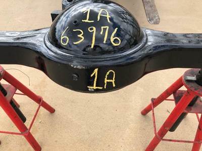 Rockwell RD20145 Front Axle Housing for a Volvo