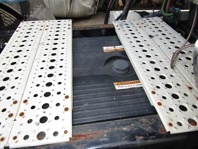 Freightliner Cascadia Battery Box for a Freightliner CASCADIA 125