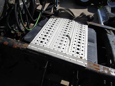Freightliner Columbia Battery Box for a Freightliner COLUMBIA 120