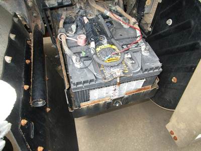 Mack Pinnacle CHU613 Battery Box for a Mack CHU613