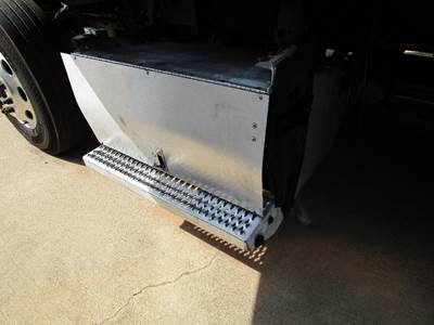 Peterbilt 387 Battery Box