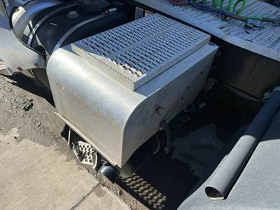 Peterbilt 579 Battery Box