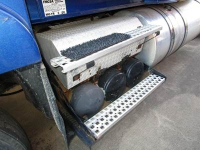 Volvo VNL Battery Box