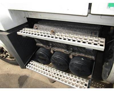 Volvo VNL Battery Box