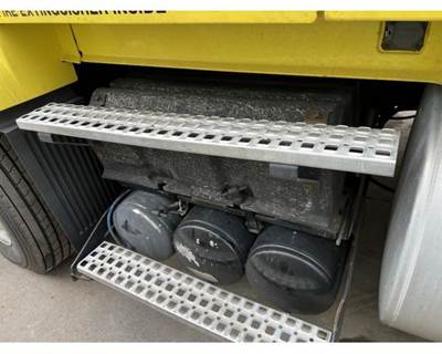 Volvo VNL Battery Box