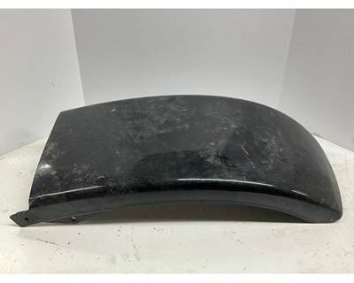 Used Freightliner front bumper end frorn the driver (left) side of the truck.
P