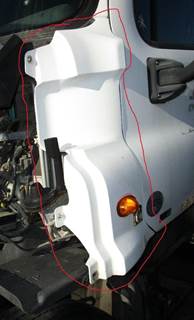 Freightliner Cascadia Left for a Freightliner CASCADIA 125