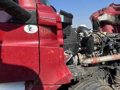 Freightliner Cascadia Right for a Freightliner CASCADIA 126