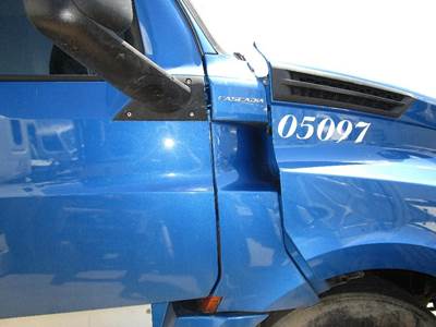 Freightliner Cascadia Right for a Freightliner CASCADIA 126