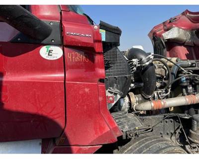 Used 2019 Freightliner Cascadia 126 Right Front Cab Trim