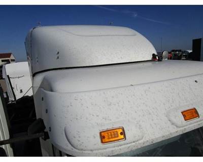Used 2006 Freightliner Columbia Midroof Air Dam, Fits Columbia 120