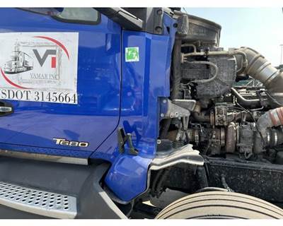 Used 2017 Kenworth T680 Right Front Cab Trim