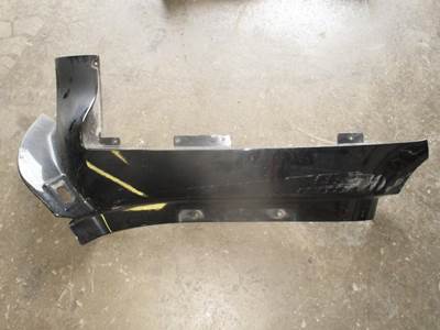 USED PETERBILT 587 COWL / CAB EXTERIOR P/N: R22-6104R