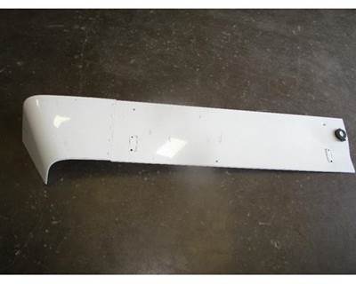 USED PETERBILT UPPER TRANSITION FAIRING P/N: R33-6005