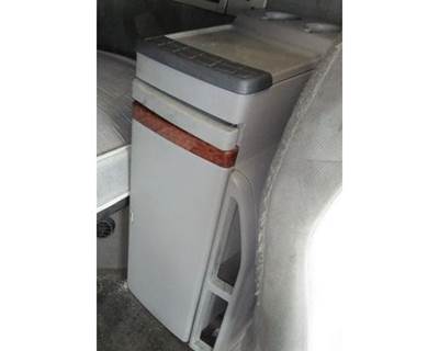Used 2008 Volvo VNL Sleeper Cabinet