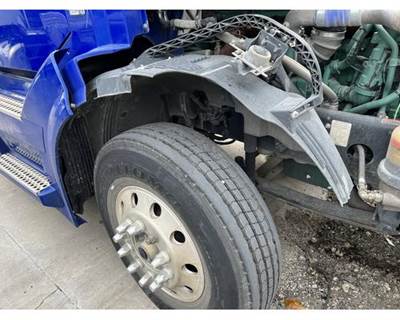 Used 2017 Volvo VNL Right Black Plastic Inner Fender Well Splash Guard