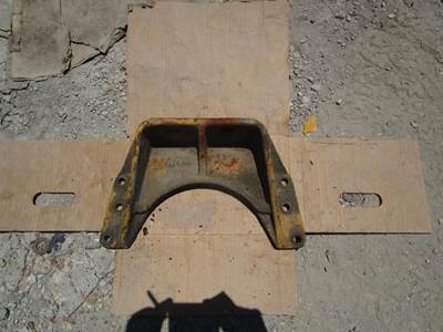 Caterpillar CXU613 Bracket for a CXU613