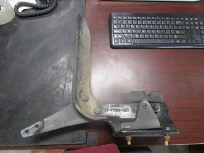 Freightliner Bracket