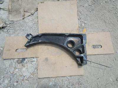 Freightliner CXU613 Bracket for a CXU613