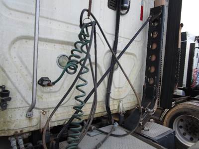 Freightliner Cascadia 125 Bracket