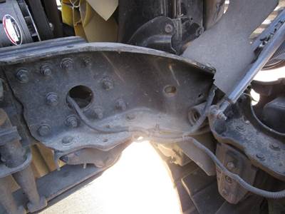 Freightliner Cascadia Right Bracket for a Freightliner CASCADIA 125