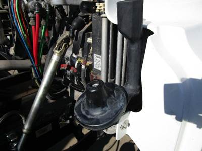 Freightliner Cascadia Left Bracket for a Freightliner CASCADIA 125