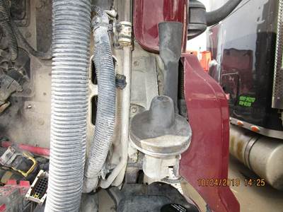 Freightliner Cascadia Left Bracket for a Freightliner CASCADIA 125